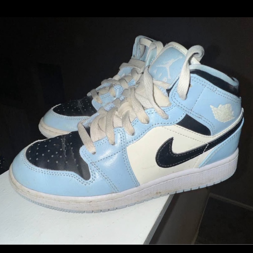 Nike youth Jordan’s